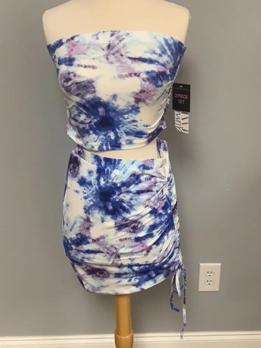 NEW WITH TAG! Almost Famous Size Large L Tie Dye Top & Mini Skirt Set lot6486